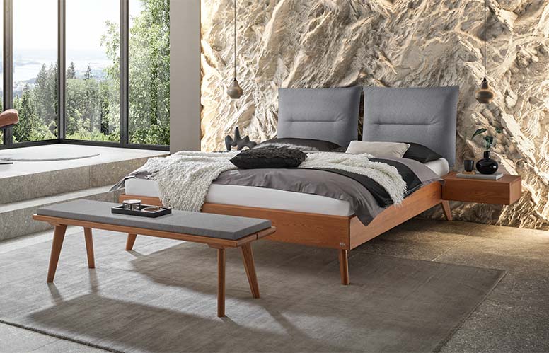 Schlafzimmer, Betten und Zubehör